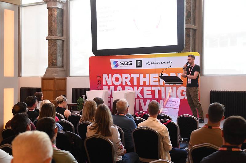 Dan Pratt delivering his talk
